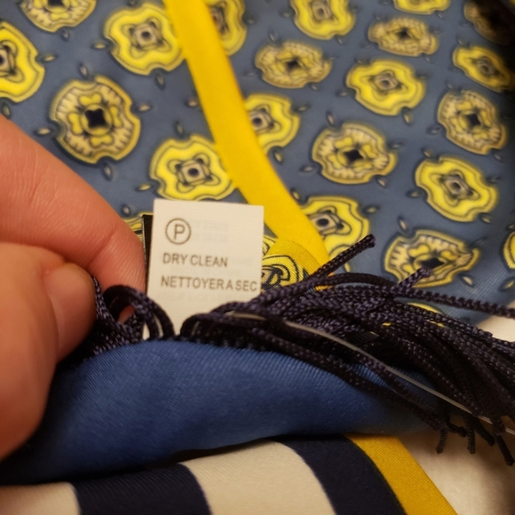 Reversible Scarf or Wrap - Picture 10 of 14